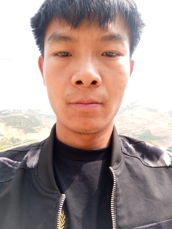 唐伟的第一张照片--华宁中老年相亲网